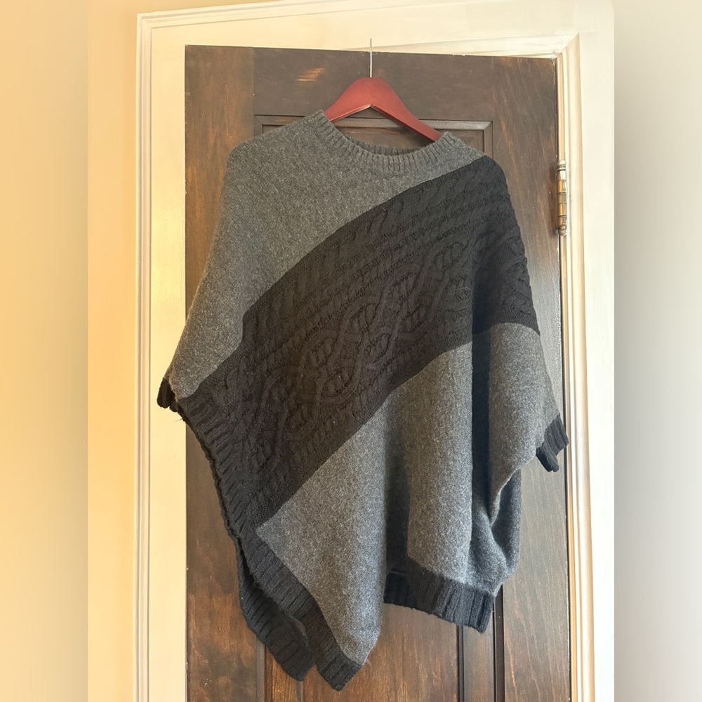 Simply Vera Vera Wang Charcoal and Black Knitwear